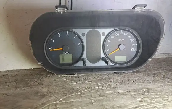 Ford Fiesta Speedometer (instrument cluster) 2S6F10849NE