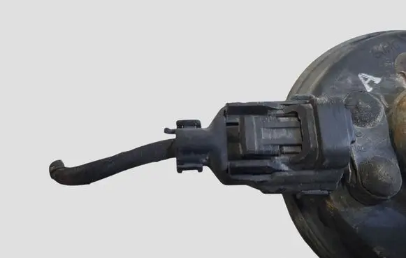 KIA Carens II Horn signal E428R000033