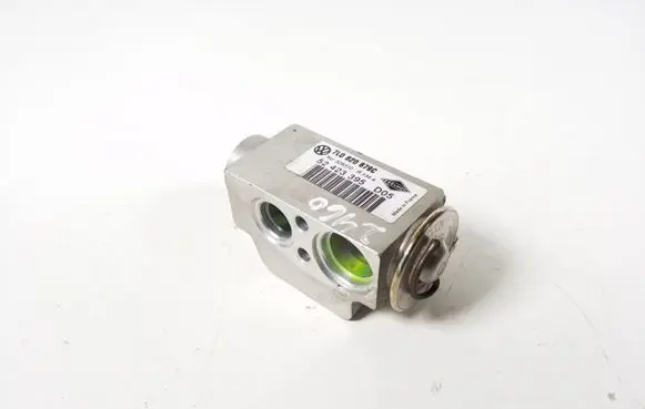 Audi Q7 4L Air conditioning (A/C) expansion valve 7L0820679C