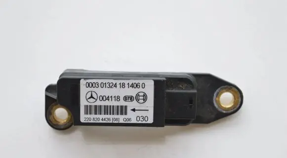 Mercedes-Benz SL R230 Airbag deployment crash/impact sensor A2208204426