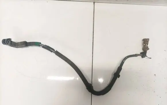 Toyota RAV 4 (XA30) Positive cable (battery) 8282320090 82823-20090