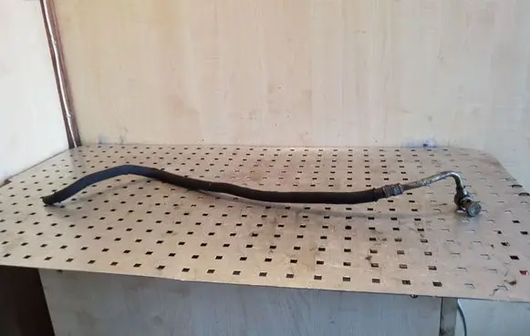 Power steering hose/pipe/line