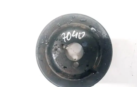 Toyota Avensis T250 Water pump pulley 03d121028b