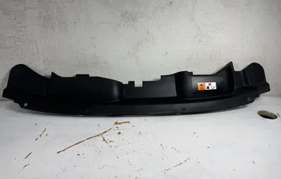 Ford Kuga I Radiator trim 8V4116613A