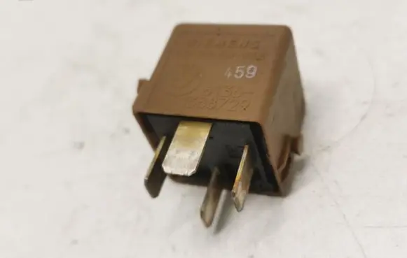 BMW 5 E34 Other relay 1388729