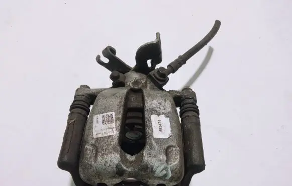 Opel Insignia A Rear brake caliper
