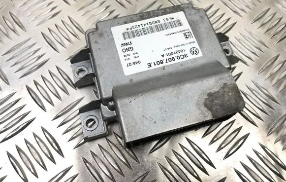 Volkswagen PASSAT B6 Hand brake control module 3C0907801E 16421001A