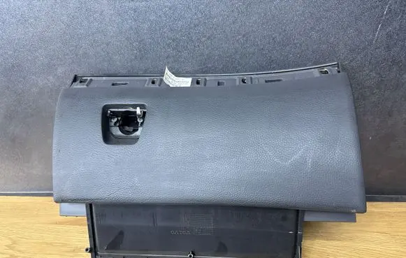Volvo XC90 Glove box 39992126