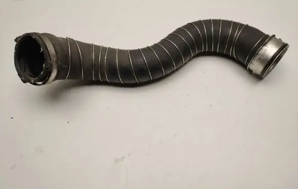 Intercooler hose/pipe