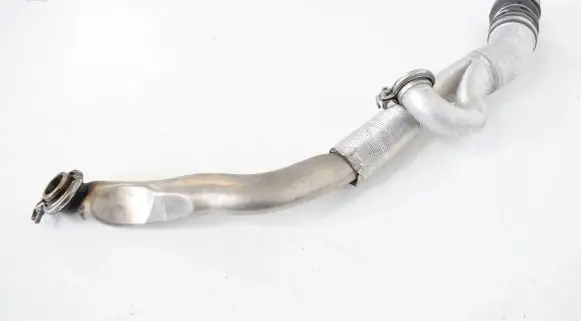 BMW Z4 E89 Intercooler hose/pipe 7582044