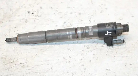 Volvo V60 Fuel injector 31303238 0445116046