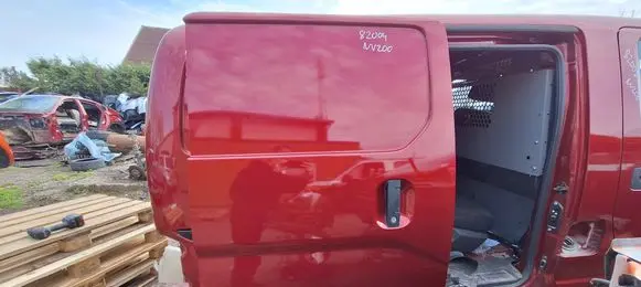 Nissan NV200 Side sliding door 