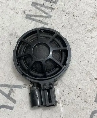 Tesla Model S Front door high frequency speaker 100483300A