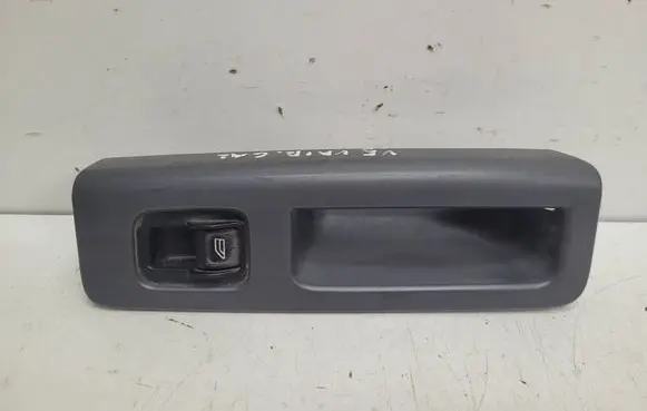 Volvo V50 Electric window control switch 8679477 3865 4965