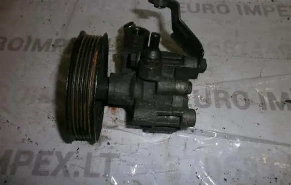 Mitsubishi Galant Power steering pump 52089
