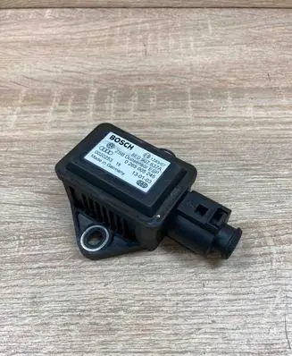 Volkswagen PASSAT B5.5 ESP acceleration yaw rate sensor 8E0907637A 0265005245