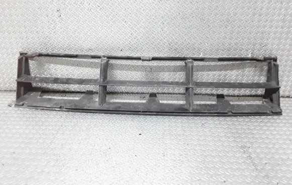 BMW 5 E39 Front bumper lower grill 51118235671
