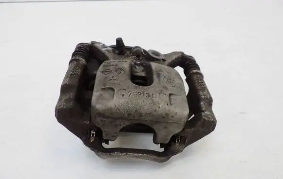 Nissan Qashqai J12 Rear brake caliper 440106RA0B
