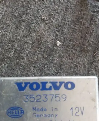 Volvo 850 Fuel injection pump control unit/module 3523759