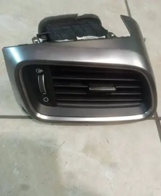 KIA Sorento Dashboard side air vent grill/cover trim 9749CC5910CP 190121 109182