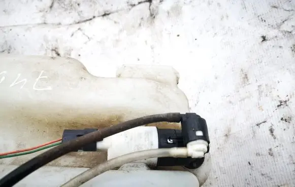 Renault Megane II Windscreen/windshield washer pump 9641553880