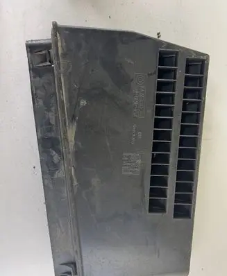 Land Rover Range Rover L322 Rear air vent grill 64228385388 6422838538