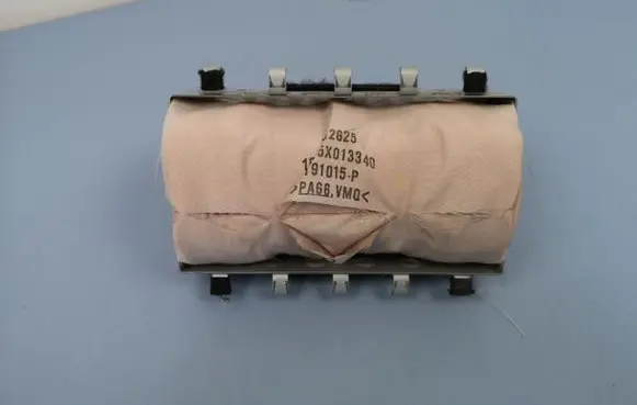 Subaru Legacy Passenger airbag 0589P1000235 PAB31004