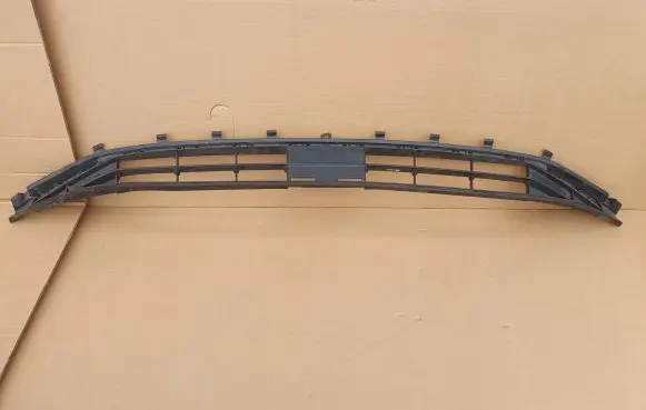 Ford Focus Front bumper lower grill JX7B17K945A1