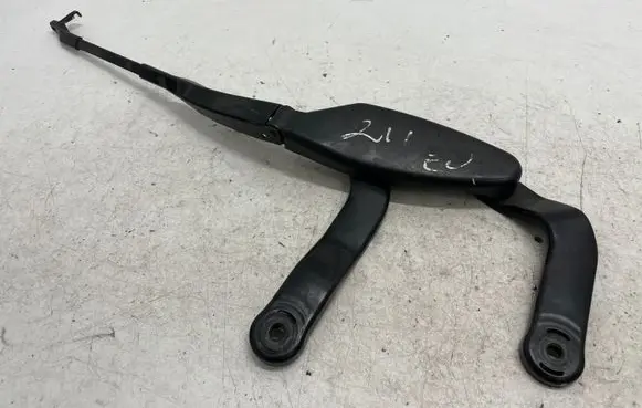 Mercedes-Benz E W211 Front wiper blade arm A2118200444