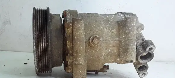 Renault Modus Air conditioning (A/C) compressor (pump) 8200365787