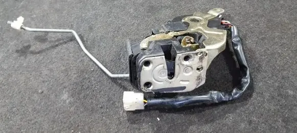 Mazda 626 Front door lock