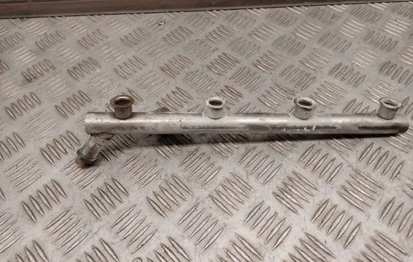 Audi A7 S7 4G Fuel main line pipe 079133316BE