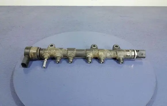 BMW X5 E53 Fuel main line pipe 8594562