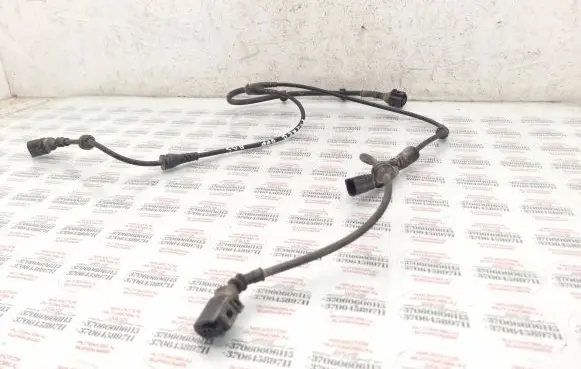 Volkswagen Touareg I Front ABS sensor wiring 62031085A