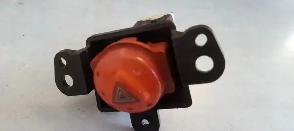 Nissan Primera Hazard light switch NILES06016