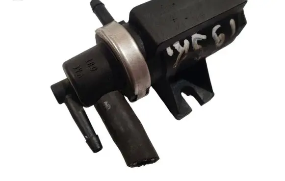 Skoda Octavia Mk1 (1U) Turbo solenoid valve 1H0906627