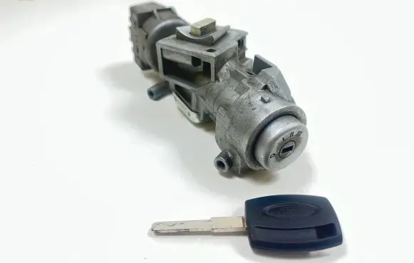 Ford Focus C-MAX Ignition lock 3M513F880AC