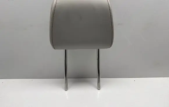 Jeep Grand Cherokee WL Front seat headrest 