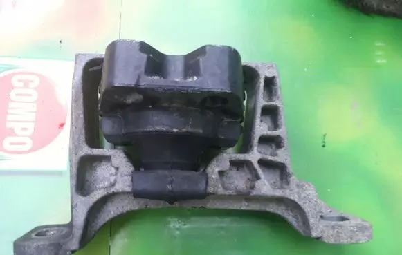 Ford Focus C-MAX Gearbox mount 17232767013