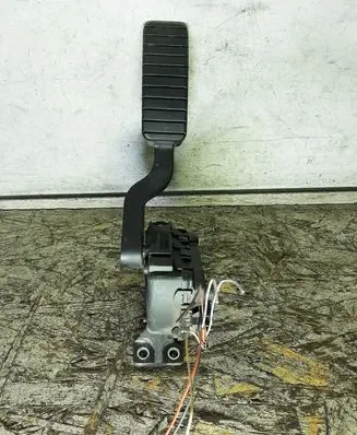 Renault Laguna II Accelerator throttle pedal 8200003392 6PV00811901
