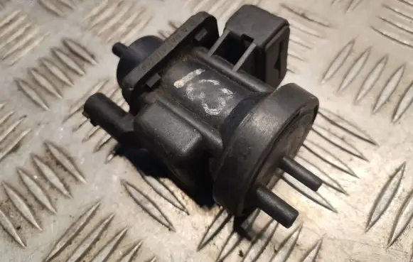 Mercedes-Benz ML W163 Turbo solenoid valve 0005450427