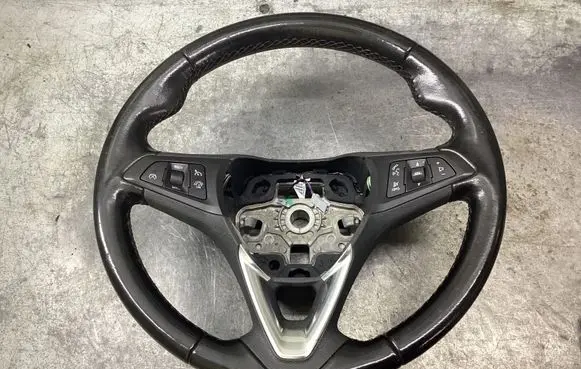 Opel Zafira C Steering wheel 39115480