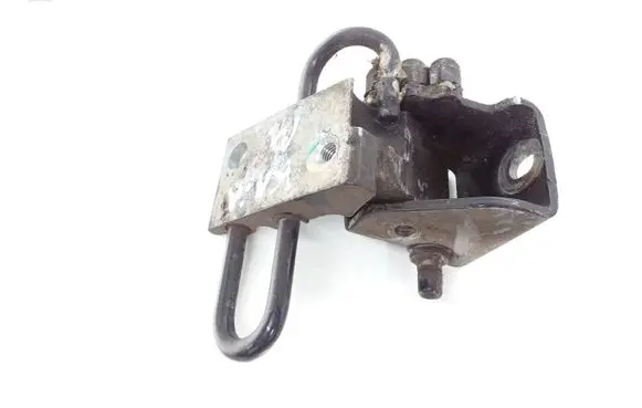 Volkswagen Touareg I Front door upper hinge 7L0831411