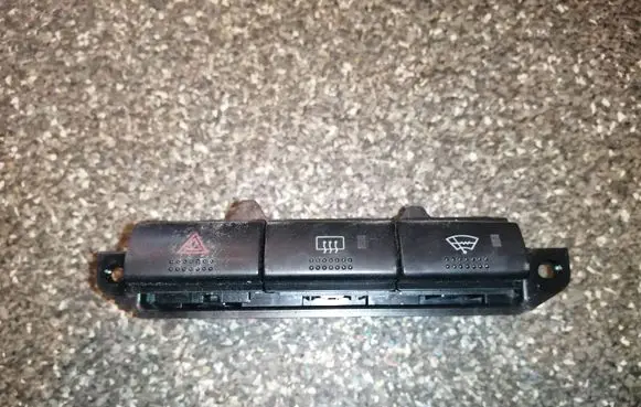 Toyota Avensis T220 Hazard light switch 5544620140