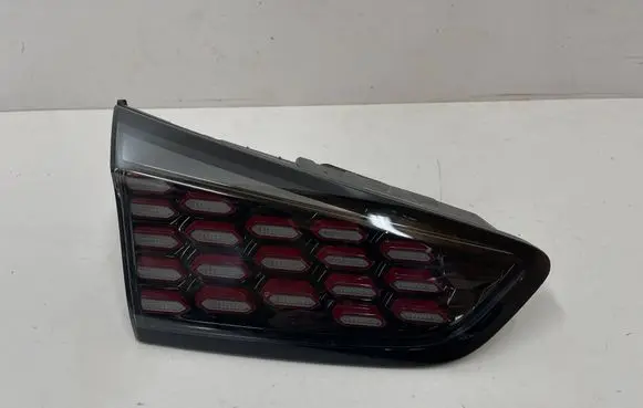 KIA Xceed Tailgate rear/tail lights 92403J7800