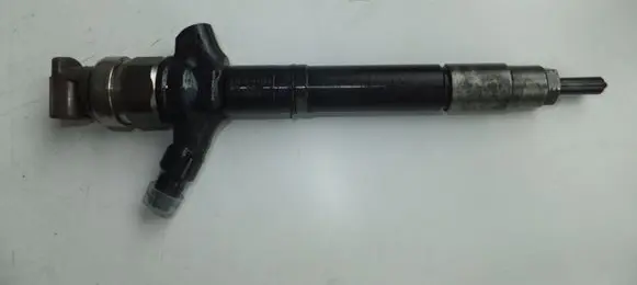 Toyota Land Cruiser (J200) Fuel injector 2367051020