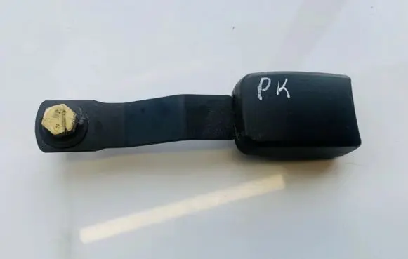 Nissan Primera Front seatbelt buckle 868422F000
