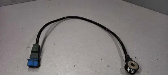 Audi A6 S6 C5 4B Detonation knock sensor 054905377G 5WM1512