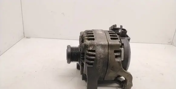BMW 3 F30 F35 F31 Generator/alternator 7605478 1042106395