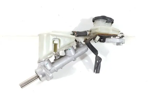 Honda Civic Master brake cylinder 01462-SDB-A01